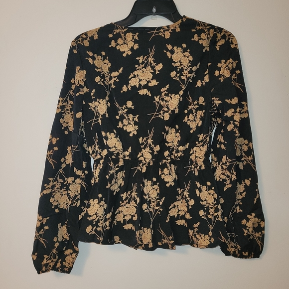 Black & Gold Floral Peplum Blouse - Picture 4 of 6
